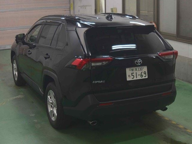 TOYOTA RAV4 2021
