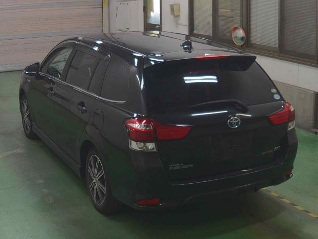 TOYOTA COROLLA FIELDER 2015