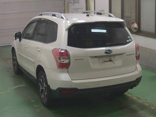 SUBARU FORESTER 2014
