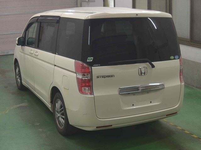 HONDA STEP WAGON 2010