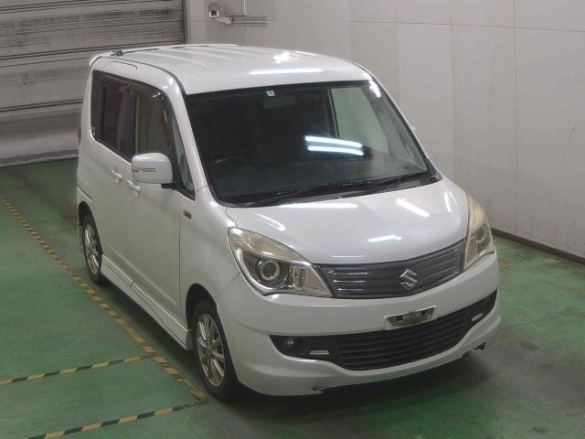 SUZUKI SOLIO 2012