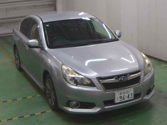 SUBARU LEGACY B4 2013