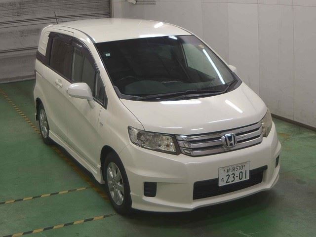 HONDA FREED 2011