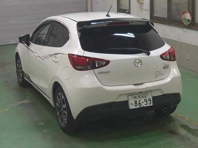 MAZDA DEMIO 2015