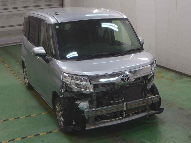 TOYOTA ROOMY 2018