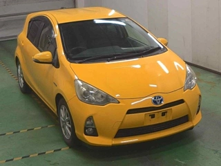 TOYOTA AQUA 2012