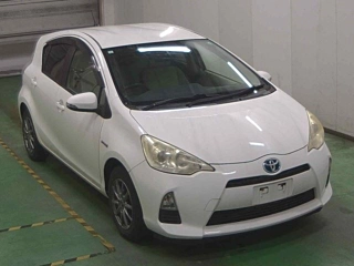 TOYOTA AQUA 2013