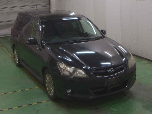SUBARU EXIGA 2013