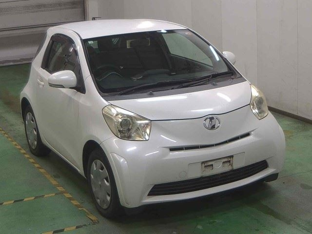 TOYOTA IQ 2010