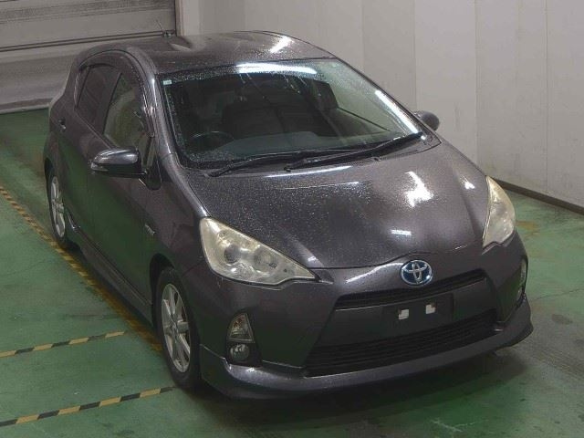 TOYOTA AQUA 2012