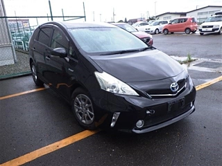 TOYOTA PRIUS ALPHA 2014