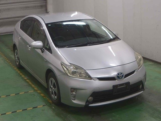 TOYOTA PRIUS 2012