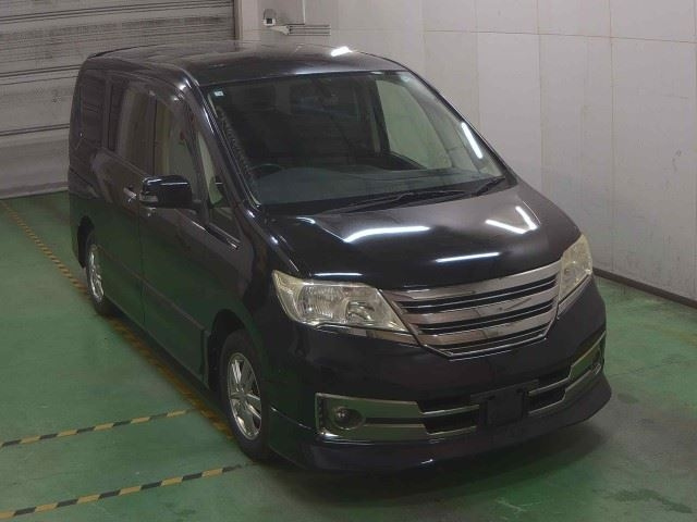 NISSAN SERENA 2013