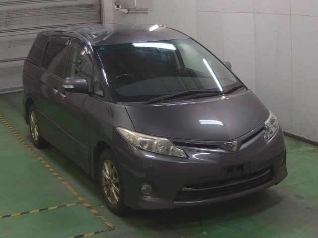 TOYOTA ESTIMA 2010