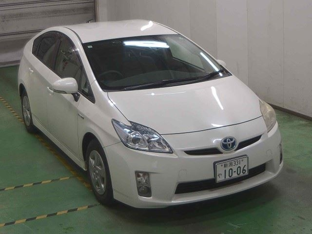 TOYOTA PRIUS 2011