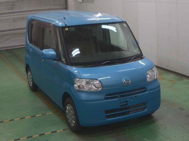 DAIHATSU TANTO 2008