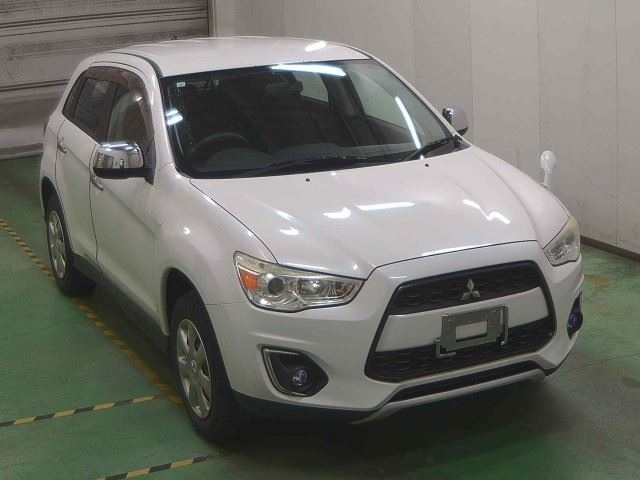 MITSUBISHI RVR 2013