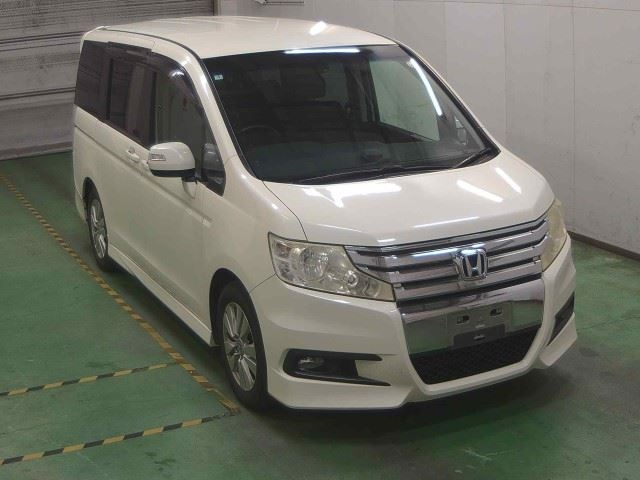 HONDA STEP WAGON 2010