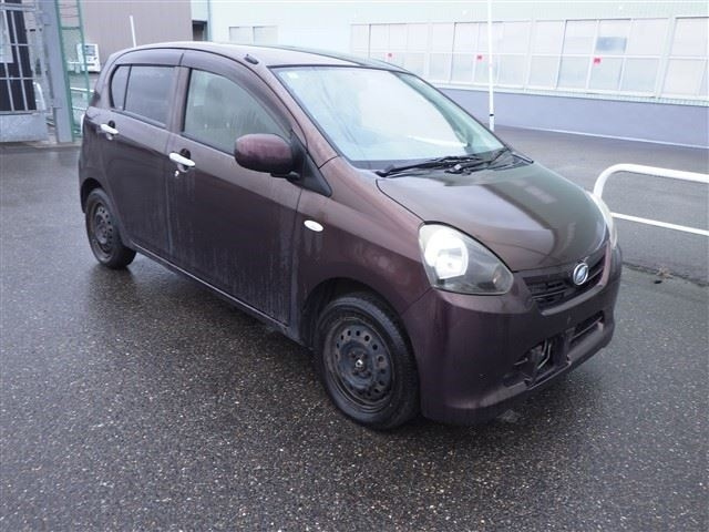 DAIHATSU MIRA E S 2012