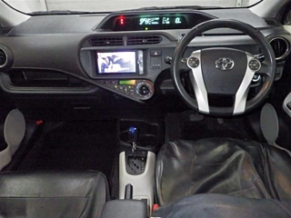 TOYOTA AQUA 2012