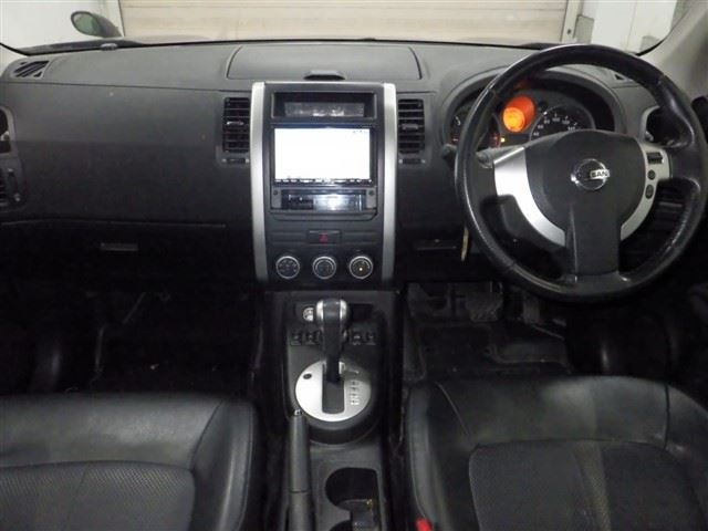 NISSAN X-TRAIL 2010