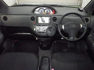 TOYOTA SIENTA 2012