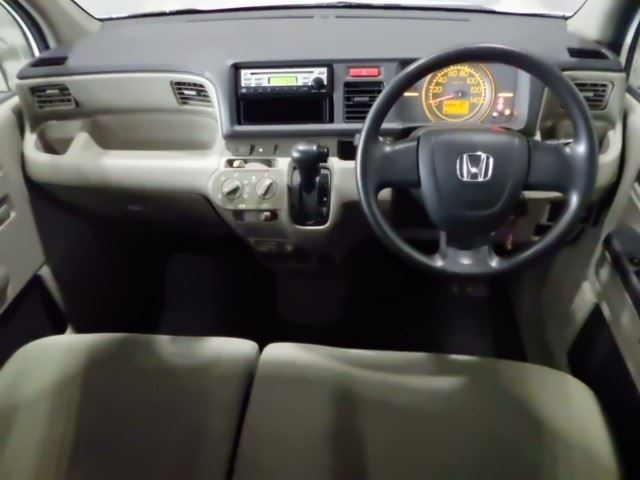 HONDA LIFE 2011