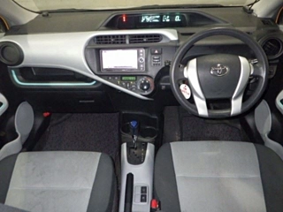 TOYOTA AQUA 2012
