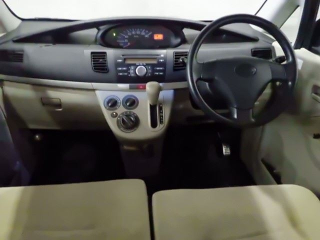 DAIHATSU MOVE 2010