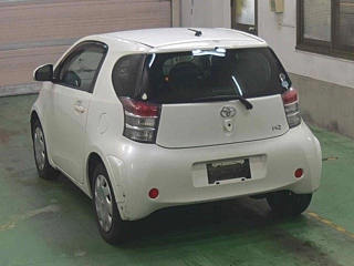 TOYOTA IQ 2010