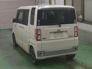DAIHATSU WAKE 2015