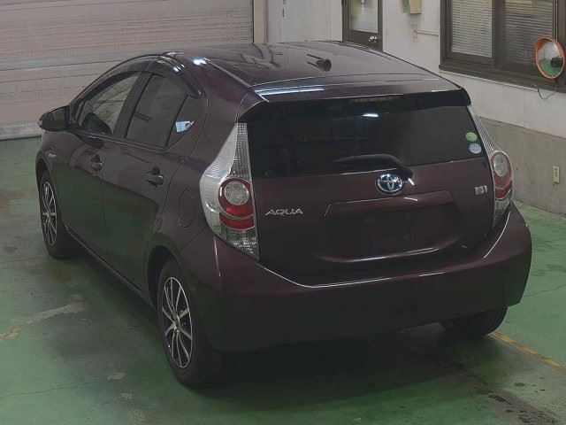 TOYOTA AQUA 2014