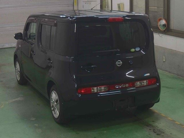 NISSAN CUBE 2010