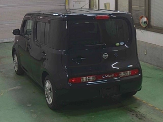 NISSAN CUBE 2010