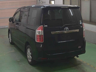 TOYOTA NOAH 2008