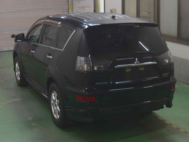 MITSUBISHI OUTLANDER 2010