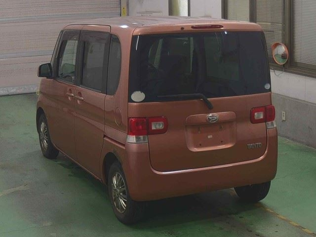 DAIHATSU TANTO 2008