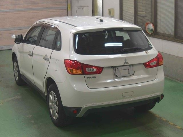 MITSUBISHI RVR 2013
