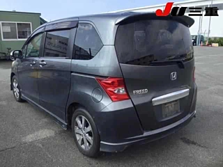 HONDA FREED 2010