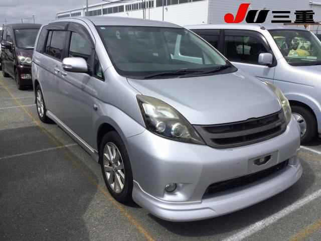 TOYOTA ISIS 2010