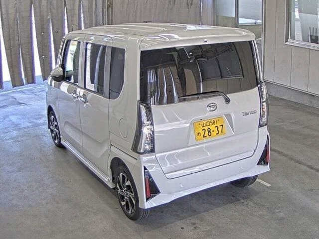 DAIHATSU TANTO 2024