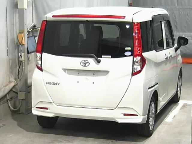 TOYOTA ROOMY 2016