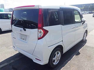 TOYOTA ROOMY 2023