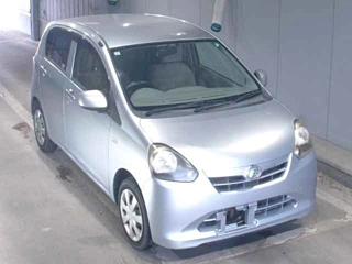 DAIHATSU MIRA E S 2013