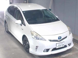 TOYOTA PRIUS ALPHA 2012
