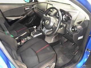 MAZDA DEMIO 2015