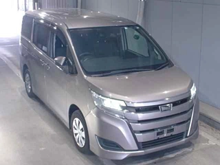 TOYOTA NOAH 2020