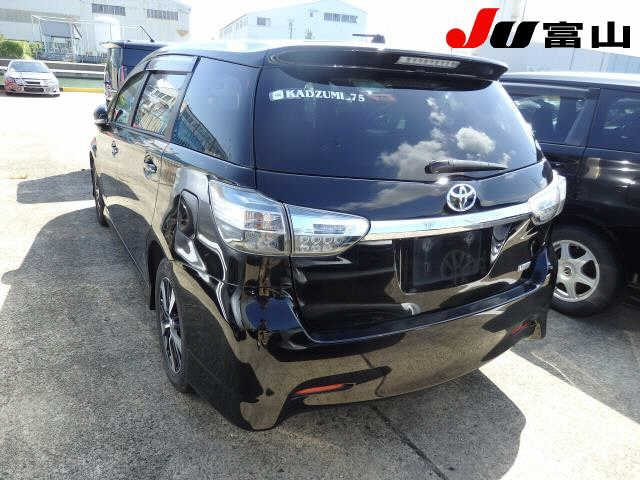 TOYOTA WISH 2012