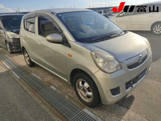 DAIHATSU MIRA 2010