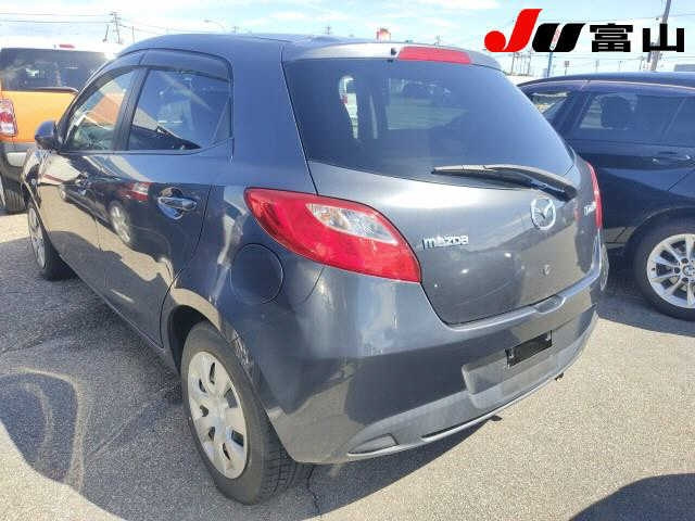 MAZDA DEMIO 2010